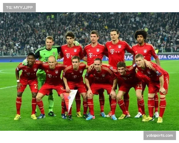 战术板：图解拜仁的三个进球，全部源于边路配合后的倒三角传中